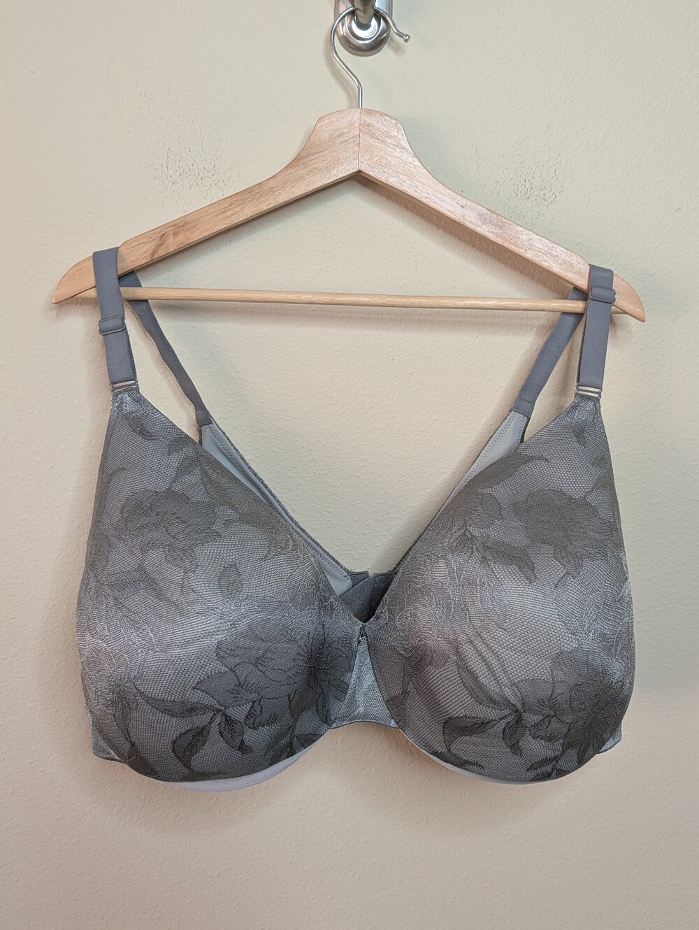 Cacique Lightly Lined Full Coverage Bra Grey Floral Size 44G
